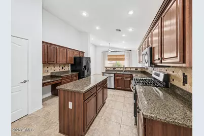2021 E Indigo Drive, Chandler, AZ 85286 - Photo 12