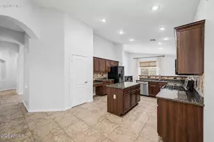 2021 E Indigo Dr, Chandler, AZ 85286 - Photo 12