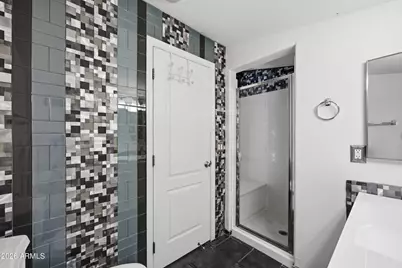 5724 S 21st Place, Phoenix, AZ 85040 - Photo 16