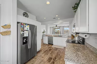256 S 192nd Drive, Buckeye, AZ 85326 - Photo 2