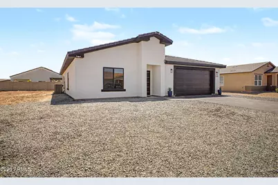 10094 W Mission Drive, Arizona City, AZ 85123 - Photo 2