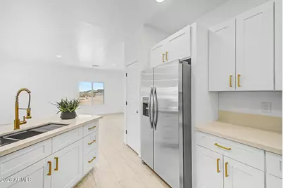 10094 W Mission Drive, Arizona City, AZ 85123 - Photo 10