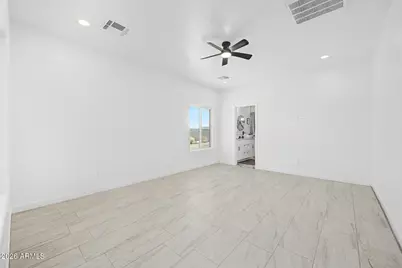 10094 W Mission Drive, Arizona City, AZ 85123 - Photo 12