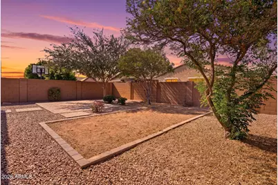 12214 W Briles Road W, Peoria, AZ 85383 - Photo 16