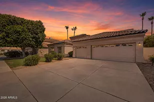 1837 E Monarch Bay Dr, Gilbert, AZ 85234 - Photo 2