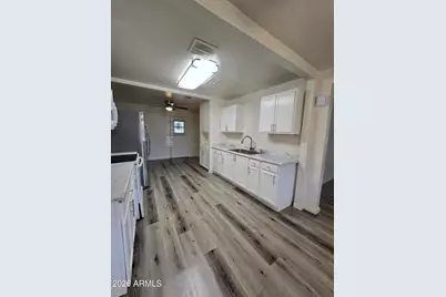 3024 N 37th Drive, Phoenix, AZ 85019 - Photo 10