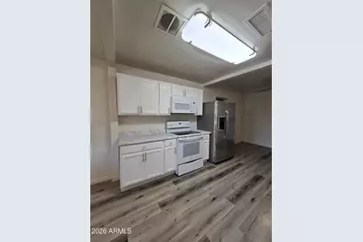 3024 N 37th Drive, Phoenix, AZ 85019 - Photo 8