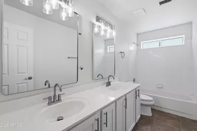 908 E Verbena Drive, Phoenix, AZ 85048 - Photo 12