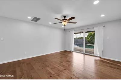 4702 E McKinley Street, Phoenix, AZ 85008 - Photo 2