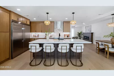 8331 E Malcomb Drive, Scottsdale, AZ 85250 - Photo 10