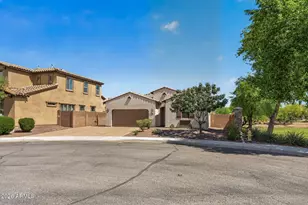 16118 W Cameron Dr, Surprise, AZ 85379 - Photo 4