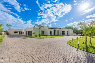 8701 E Sutton Drive, Scottsdale, AZ 85260 - Photo 2