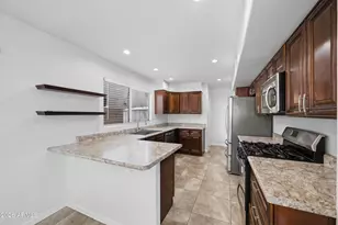 3906 E Kimberly Way, Phoenix, AZ 85050 - Photo 4