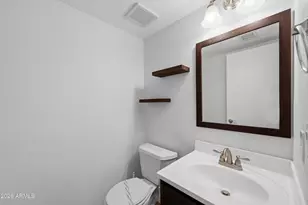 3906 E Kimberly Way, Phoenix, AZ 85050 - Photo 12