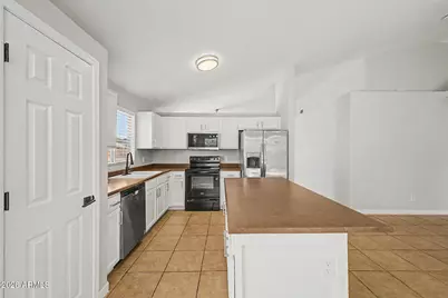 40018 N Lerwick Drive, San Tan Valley, AZ 85140 - Photo 10