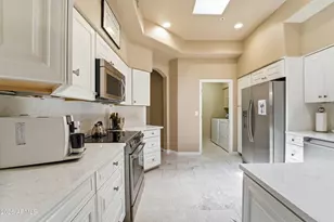 7955 E Chaparral Rd, Scottsdale, AZ 85250 - Photo 18