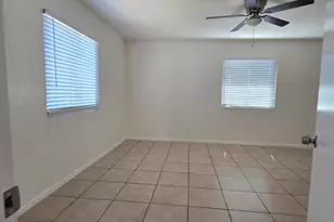 6917 W Highland Ave, Phoenix, AZ 85033 - Photo 8