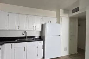6917 W Highland Ave, Phoenix, AZ 85033 - Photo 6