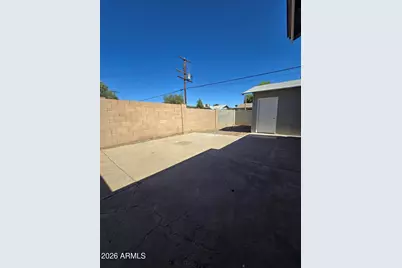 6917 W Highland Avenue, Phoenix, AZ 85033 - Photo 18