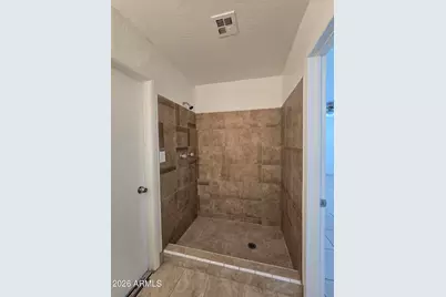 6917 W Highland Avenue, Phoenix, AZ 85033 - Photo 10