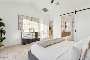 6330 N 10th Dr, Phoenix, AZ 85013 - Photo 18