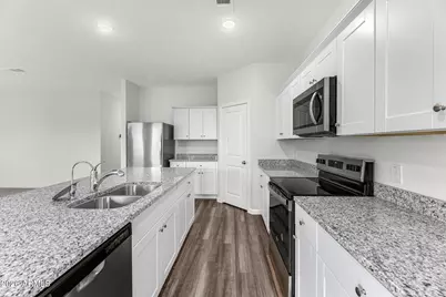 10082 W Devonshire Avenue, Phoenix, AZ 85037 - Photo 28