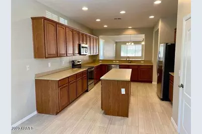 654 W Desert Mountain Drive, San Tan Valley, AZ 85143 - Photo 2