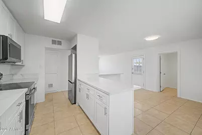 6201 W Citrus Way, Glendale, AZ 85301 - Photo 14