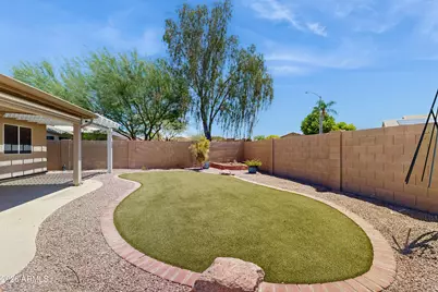 10881 W Oraibi Drive, Peoria, AZ 85373 - Photo 22