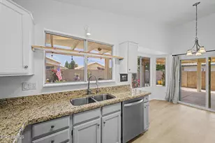 10851 W Beaubien Dr, Peoria, AZ 85373 - Photo 12