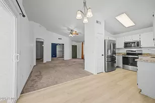 10851 W Beaubien Dr, Peoria, AZ 85373 - Photo 8