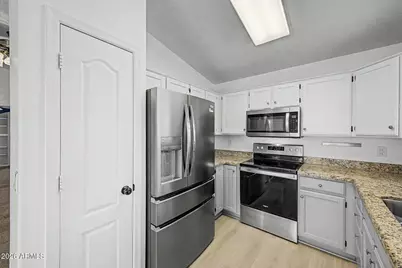 10851 W Beaubien Drive, Peoria, AZ 85373 - Photo 10