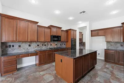 18614 W Marshall Avenue, Litchfield Park, AZ 85340 - Photo 10