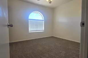517 W Grove St, Phoenix, AZ 85041 - Photo 8