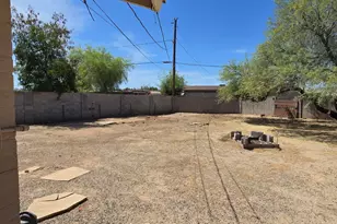 517 W Grove St, Phoenix, AZ 85041 - Photo 14