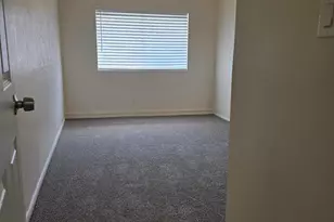 517 W Grove St, Phoenix, AZ 85041 - Photo 12