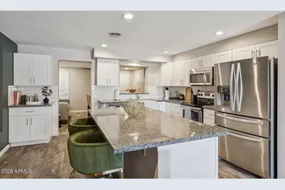 7635 E Minnezona Avenue, Scottsdale, AZ 85251 - Photo 4