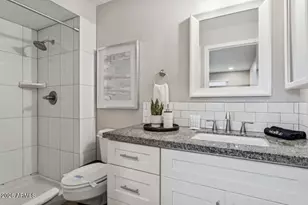7635 E Minnezona Ave, Scottsdale, AZ 85251 - Photo 14