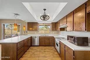 2021 West Myrtle Ave, Phoenix, AZ 85021 - Photo 12