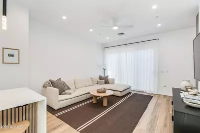 4220 N 32nd Street #Unit 37, Phoenix, AZ 85018 - Photo 6