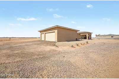 849 N Shannon Place, Casa Grande, AZ 85193 - Photo 2
