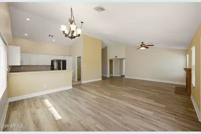 902 W Sequoia Drive, Phoenix, AZ 85027 - Photo 10