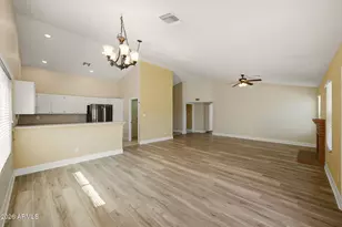 902 W Sequoia Dr, Phoenix, AZ 85027 - Photo 10