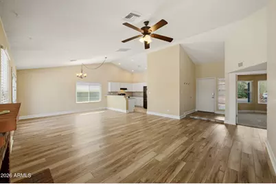 902 W Sequoia Drive, Phoenix, AZ 85027 - Photo 8