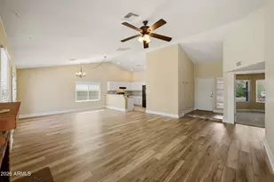 902 W Sequoia Dr, Phoenix, AZ 85027 - Photo 8