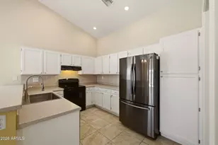 902 W Sequoia Dr, Phoenix, AZ 85027 - Photo 14