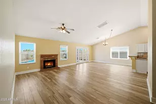 902 W Sequoia Dr, Phoenix, AZ 85027 - Photo 6