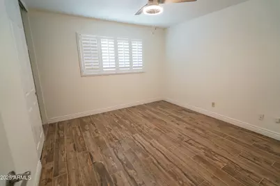 8608 E Highland Avenue, Scottsdale, AZ 85251 - Photo 12