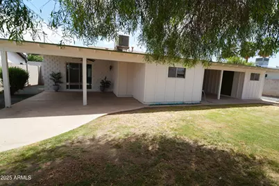 8608 E Highland Avenue, Scottsdale, AZ 85251 - Photo 16