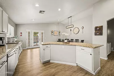 1352 S Portland Avenue, Gilbert, AZ 85296 - Photo 12